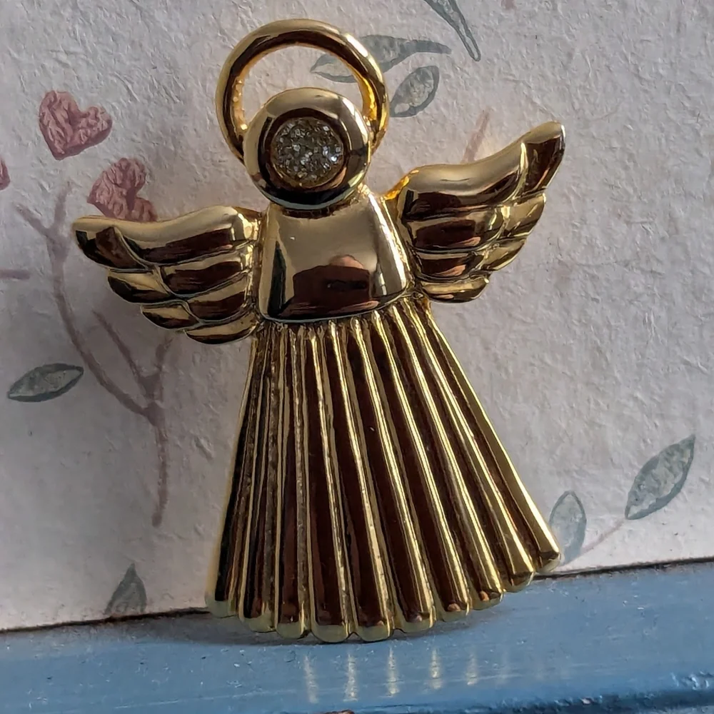 Angel Brooch pin Crystal Accent AAI signed Memory Holiday Christian Vintage